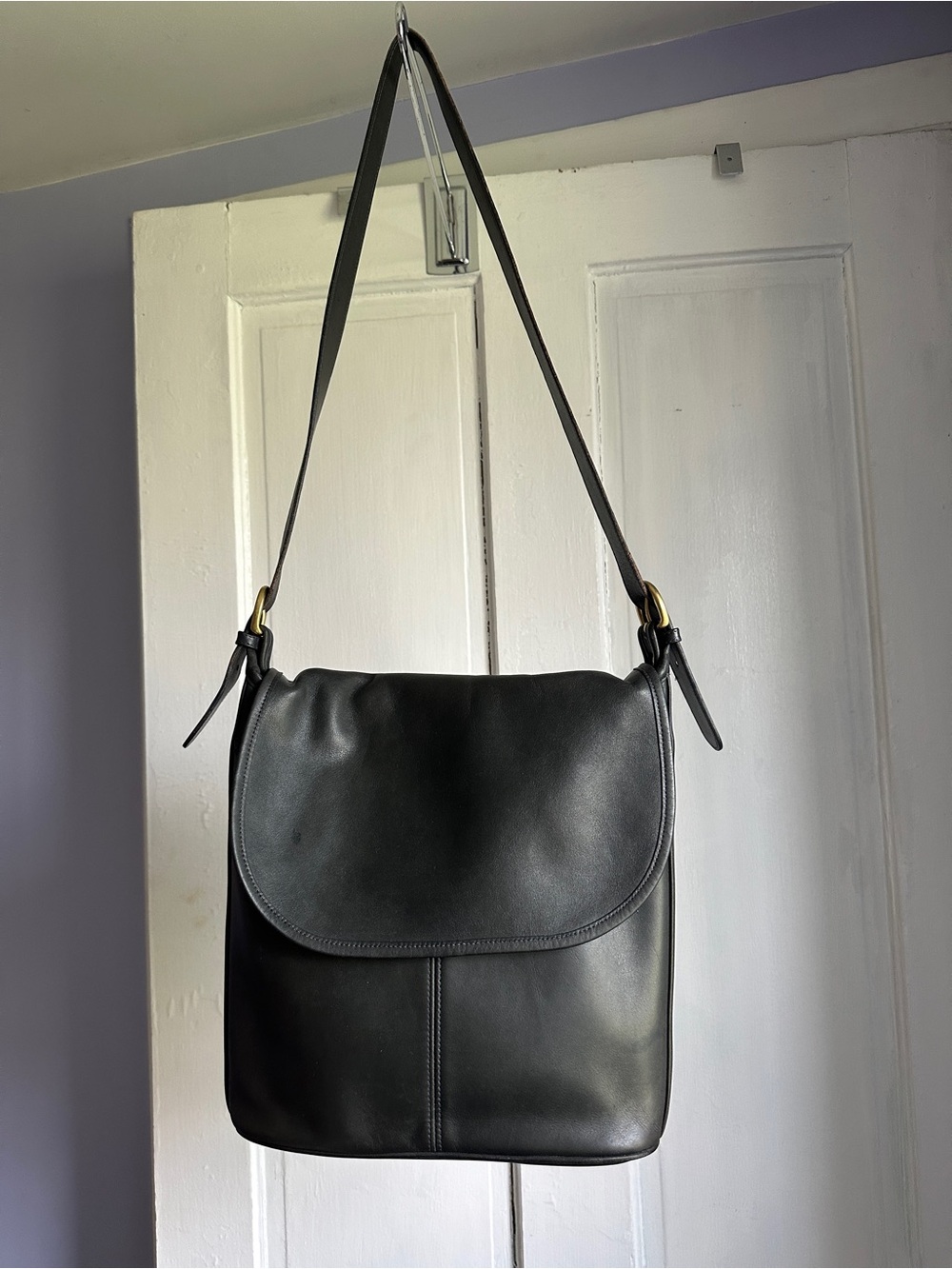 Vintage Coach 4115 Whitney Flap in Navy